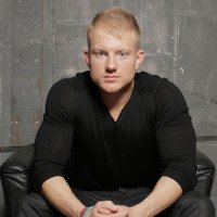 Jason Koon signerer for partypoker