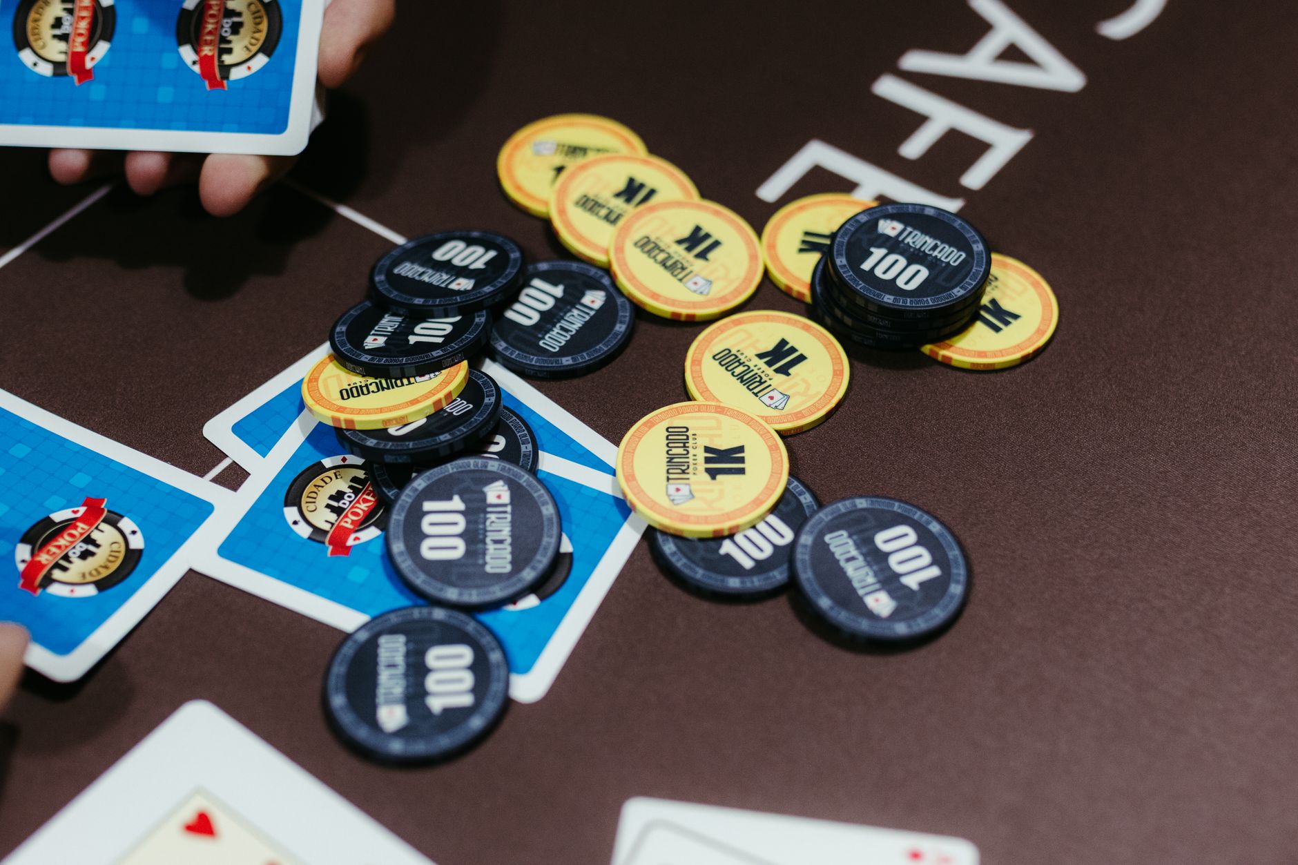 Dvoress tok ut tre motstandere i én hand i Tritons $150.000-turnering